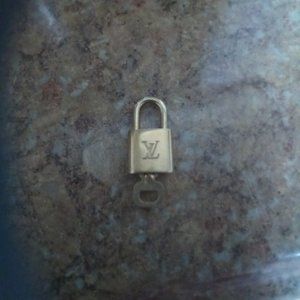 AUTHENTIC!!! LV lock and key